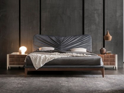 Upholstered bed Dama 3.900 - 4.400 euros