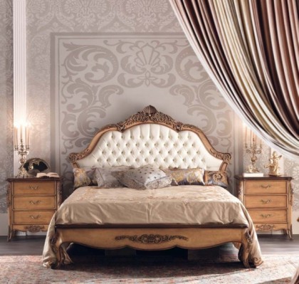 Classic upholstered wooden bed model Gran Guardia 2054