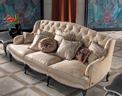 Classic sofa Epoque collection Price 5.600 euros