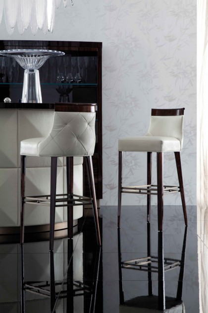 COLISEUM BAR STOOL 01