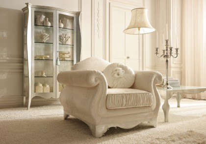 Roma Armchair