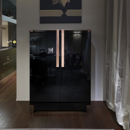 Black-and-Gold-high-cabinet