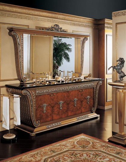 Bath cabinet